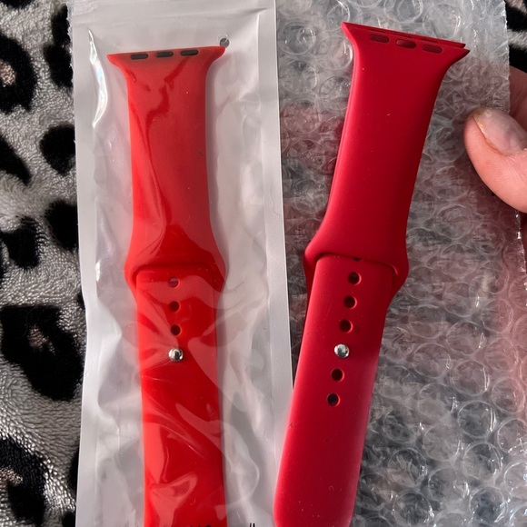 ❤️❤️2 BRAND NEW Apple Watch Series 7, Red Sport Band❤️❤️ - Picture 2 of 5